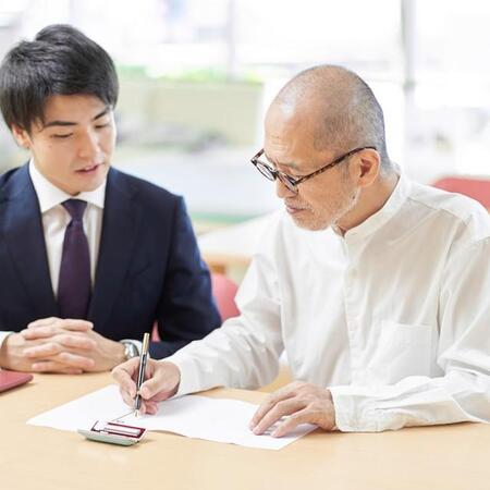 「死後、記念碑を建ててほしい」　父の遺言の法的効力は？　兄弟で賛否、どうするべきか【行政書士が解説】