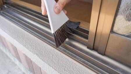 黄砂や花粉で窓ガラスが汚い…カンタンにできる「窓掃除」って!? お掃除メーカーが教える正解手順