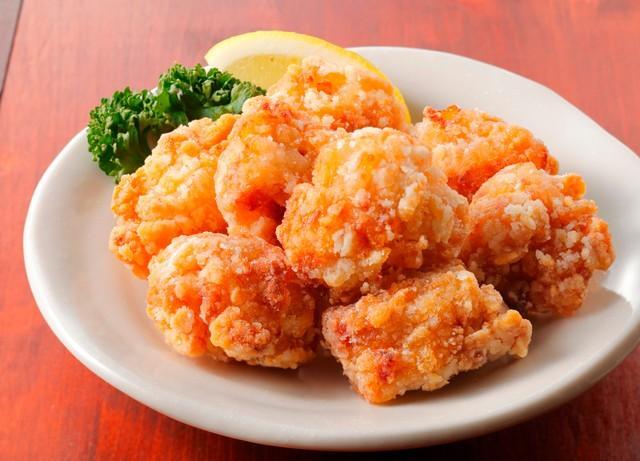 人気おかずの代表格ともいえる「唐揚げ」※画像はイメージです（Nishihama/stock.adobe.com）