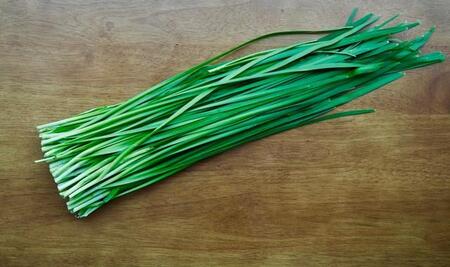 ニラは「ある方法」で約1カ月保存できます。疲労回復効果も…栄養価高い簡単レシピとは【全農が伝授】