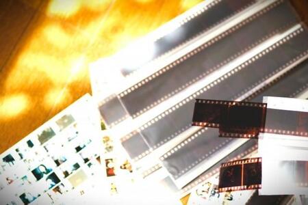 使い捨てカメラで撮影「えっ、見れない？は？」中学生娘がパニック！…「どうやって自撮りするん？」