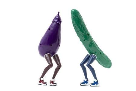 「予約注文」で話題に…お盆用にプラモデル化、驚きのカスタマイズも　開発者「スーパーの野菜コーナーに通った」