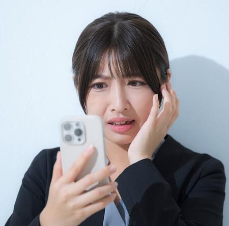 「転勤なし」で入社したのに…突然の事業所閉鎖→遠方勤務を命じられたエリア限定社員　拒否するとどうなる？【社労士が解説】