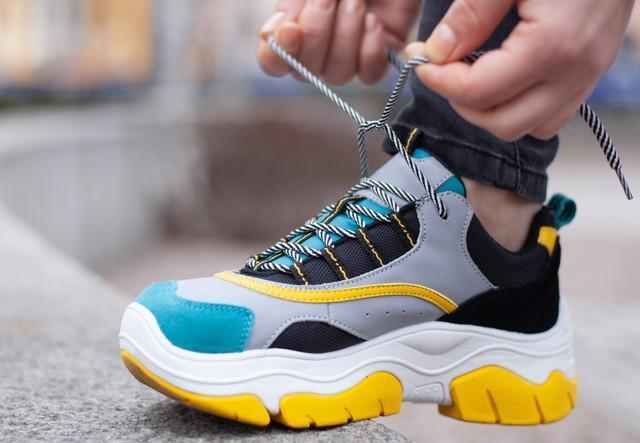 スニーカーの「靴紐」、毎回解かなくてOK！　※画像はイメージです（AMBERLIGHT/stock.adobe.com）