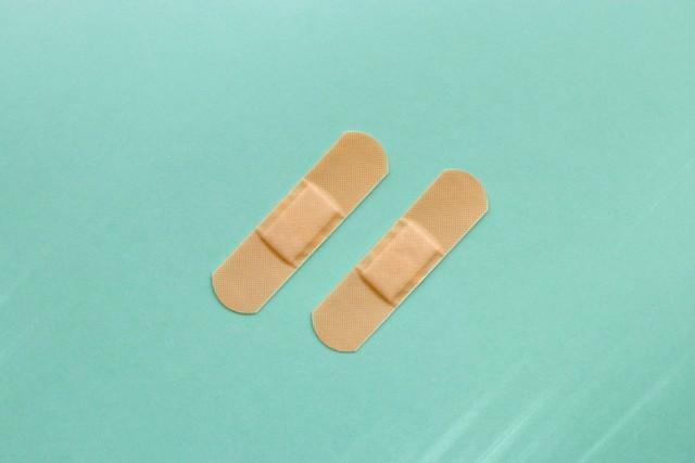 擦りむいたりした時に活躍する「絆創膏」※画像はイメージです（pote/stock.adobe.com）