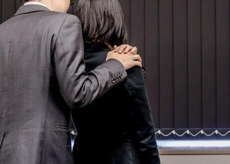 【決定版】あれ…妻が不倫している？ 何気ないサインを見逃すな！確実に見抜く方法【6選】