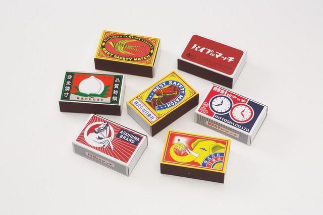現在もレトロなデザインで発売される日東社のマッチ。キーホルダーなどグッズとしても人気のデザイン