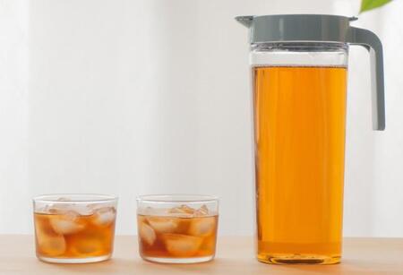 「なぬっ？早い！」　水出し2時間の麦茶→たった3分で完成　40倍スピード、伊藤園の爆速レシピ