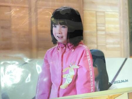 「こんな外見に生まれなければよかった」悩んでいた7歳のきみへ…“青い瞳”の少女が14年後に伝える言葉 地方で浮いた容姿は東京で“個性”に