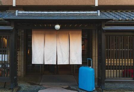 旅館にはどうして「門限」があるの？実は…お客様への配慮だった！【ホテル公式が解説】