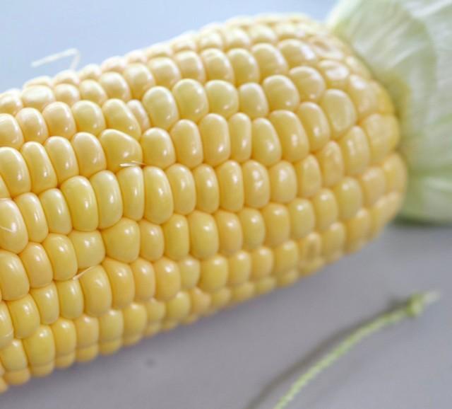 「トウモロコシの皮」捨てるのを待って！　編んで完成したものに大反響「芸術的センス」「創造力と想像力がすばらしい」