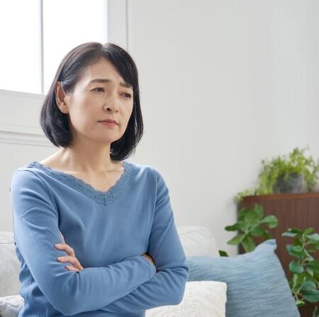 夫が突然「好きな人ができた」…離婚を宣告 専業主婦歴30年、貯金なし仕事なし、今さらどうすれば?【夫婦関係修復カウンセラーが解説】