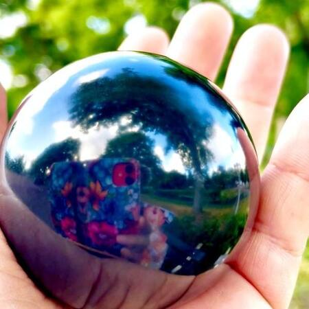 これが泥だんご!? 鉛筆の芯をふりかけたら…光り輝く“銀球”に驚きの声続出 「うそやろ…」「神社仏閣に奉納されてそう」