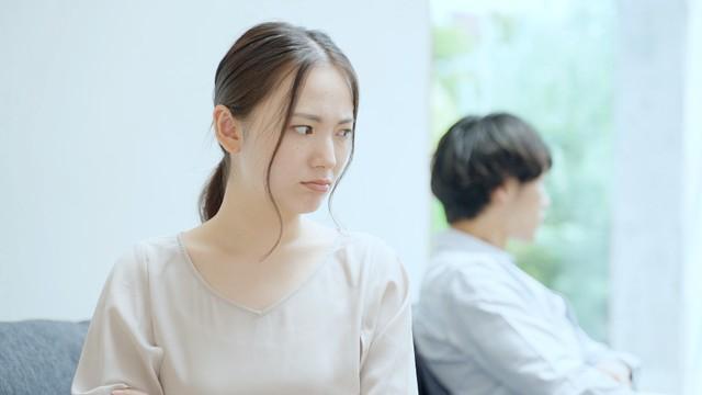妻が心を閉ざす(taka/stock.adobe.com)