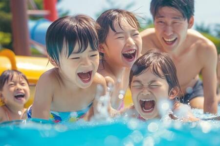 ママと7歳の息子がプールへ、一緒に「女性更衣室」はアリ? 異性の“更衣室”論争「犯罪を防ぐためにも、もう少し大きい子どもも」「今の子どもは発育が早い」