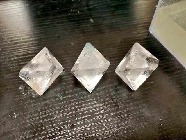 20gサイズのミョウバン結晶／こいるガン⑨さん（@@coilgun_9）提供