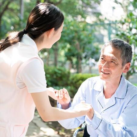 患者からのナースコール「テレビのリモコン取ってほしい」　看護師が「使えない」「税金泥棒」と罵倒されるトラブル続出【看護師専門の研修講師が解説】