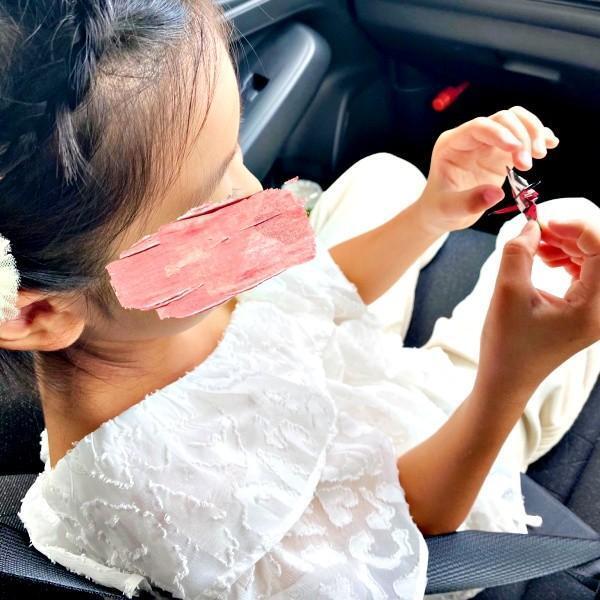 手先が器用な10歳長女。妹に贈った即席携帯の全貌が明らかにーー（画像提供：サメ美さん）