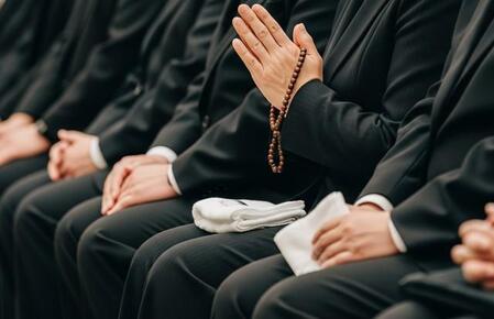 子どもと葬儀へ参列するのはOK？葬儀屋が教える「気をつけたいポイント」