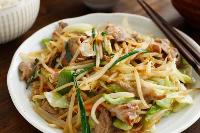 「野菜炒め」がグレードアップ※画像はイメージです（koalakko/stock.adobe.com）