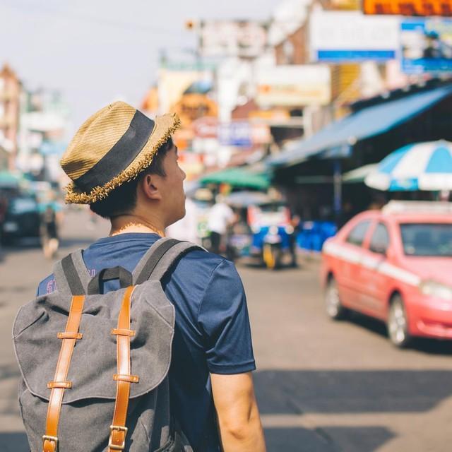 家族5人での世界一周旅行…費用はどうしたのでしょうか　※画像はイメージです（twinsterphoto/stock.adobe.com）