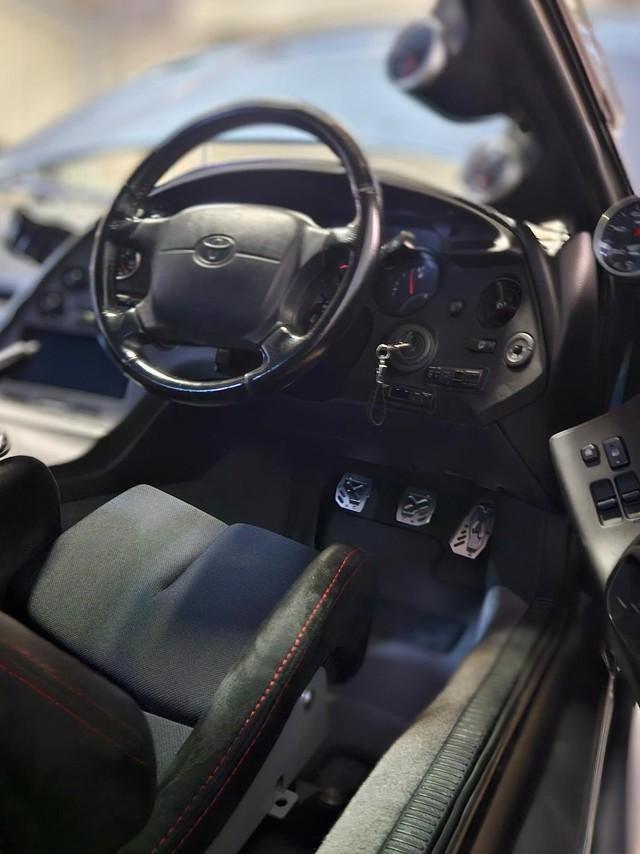 数々の思い出がつまった車内（坂本貴則さん提供）