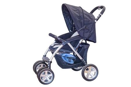 「なんか思ってたのと違う」ベビーカーを買ったら…まさかの使い方がSNSで話題「逆転現象」