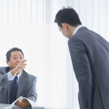 パワハラ上司と、退職代行で縁を切ったのに…　数年後、業界の展示会で再会「悪いウワサを広められ、キャリアへの影響があるかも」【キャリアカウンセラーが解説】
