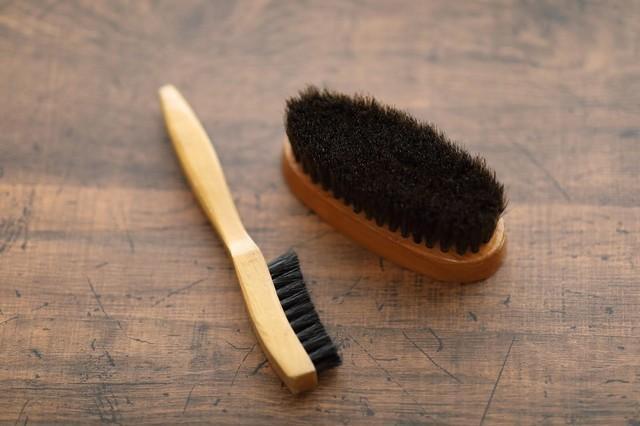 靴用ブラシも活用しましょう※画像はイメージです（ktktmik/stock.adobe.com）