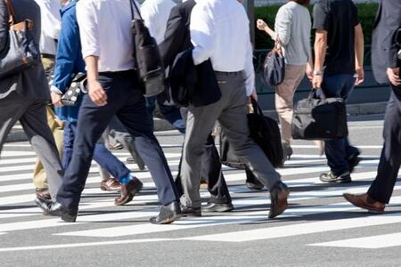 人生での“仕事の重要さ”……海外主要国と比べて「日本人」だけ全く違う！？　驚きの結果理由