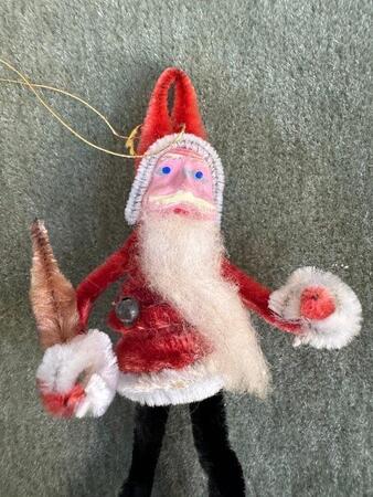 昭和のクリスマスツリー飾りの定番だったあのサンタ、もともと喫煙用パイプ掃除の道具だった? 数十年越しに明かされた事実にびっくり