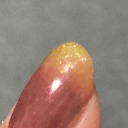 「いちじく」をイメージしたネイルのつもりだったけど……まさかの「擬態」「完全に一致w」それは？