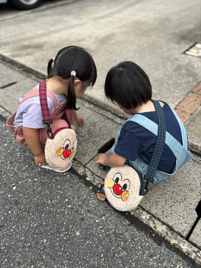 何を見て、どんなお話をしているのかな？（画像提供：ゆきꕤミシン刺繍さん）