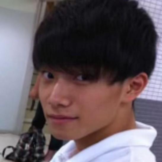 17歳 高校時代、キリッとカメラ目線／Kazukiさん（@onepintofbeer）提供