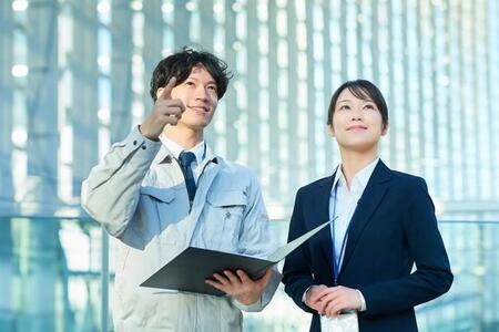 「AIに仕事を奪われるかも…」オフィスで働く7割、条件次第で現場もアリ