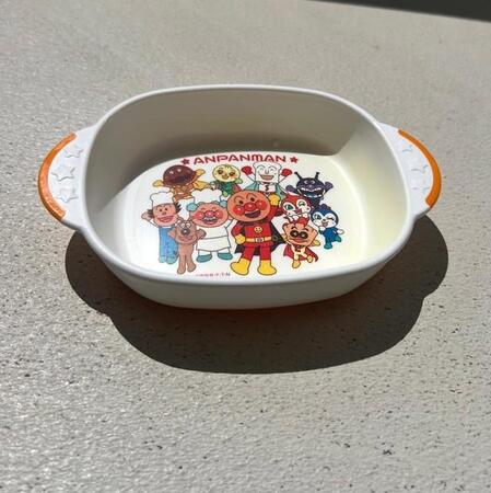 カレーの染みで黄色くなった“アンパンマン皿”が……真っ白に! SNSで反響広がるライフハックに「明日やります!」