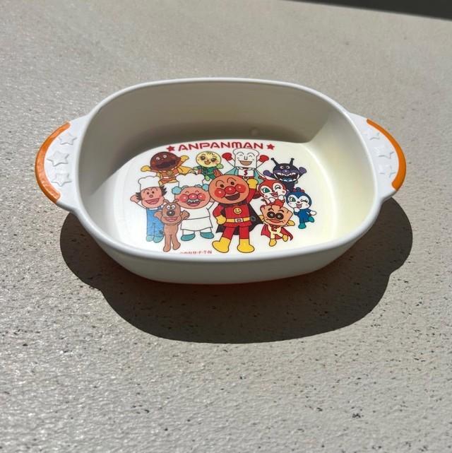 「太陽の勝ち～」アンパンマン皿のカレー染みが“太陽の力”で真っ白に…！SNSで反響広がる“天日干しハック”「知らなかった！今年一の有益情報！！」