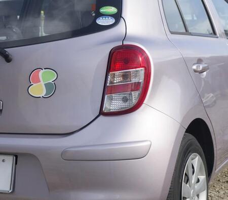 70歳以上ですが、車に「高齢者マーク」つけないといけませんか? “意外なルール”があった【元警察官が解説】