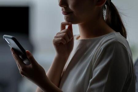 「有名企業だ」と思ったら……年配男性が騙される？　「目が悪いおじさんターゲットですね 」「姑息過ぎるww」