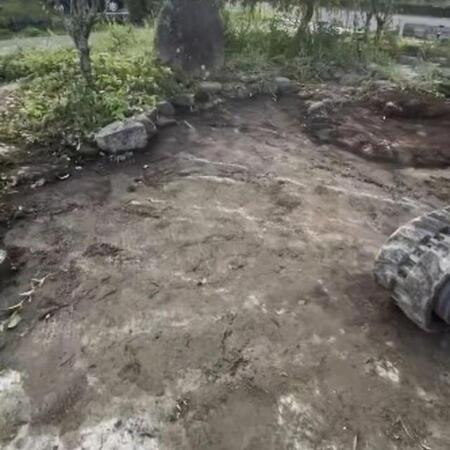 移住した古民家の庭に、一晩で“石の山”が出現！　調べていくと……「ありえない現象」の犯人は？