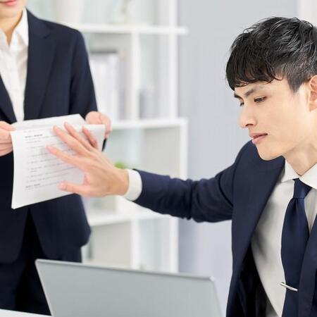 若手社員の不服……毎日、残業する同僚が高評価に　「仕事は完璧なのに」これって、定時で帰っていたから？【社労士が解説】