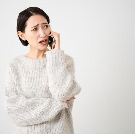 小学校に乗り込み担任に逆ギレ クラス保護者のLINEに「うちの子が誤解されている」と燃料投下 感情抑制できない自爆保護者にならないために【スクールカウンセラーが解説】