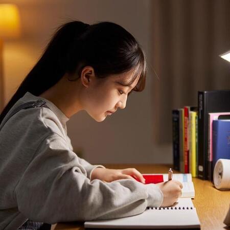 「トンビがタカを生むとはこのこと」中3長女が塾なしで“オール5” 6人の子を育てる母が語る「勉強しなさい」と言わない子育て