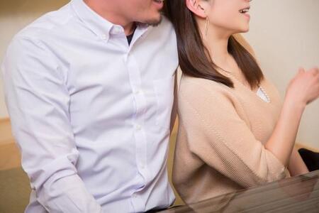 「浮気」と考える相手の行動、第１位はなに？　年代や男女によって認識に違いも