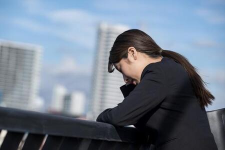 退職代行を利用した理由 → 2位「退職を引き留められる可能性があった」、1位は…？【利用者100人を調査】