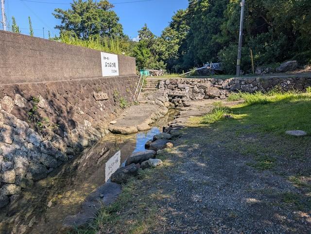 「ぶつぶつ川」を一望する（画像提供：那智勝浦町役場）
