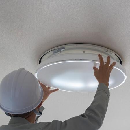 蛍光灯の製造終了ももうすぐ……今の照明にLEDを変えたいけれど→絶対やってはいけないこととは？【専門家が解説】