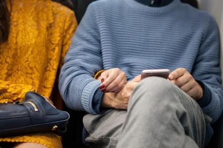 浮気経験がある既婚者「愛情がなくなった」「愛情が深まった」……浮気後の配偶者への思い、多いのは？　