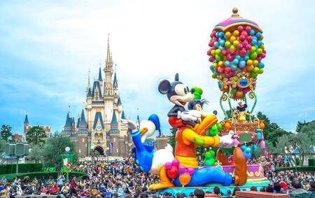 東京ディズニーランド(c)Parinya Suwanitch