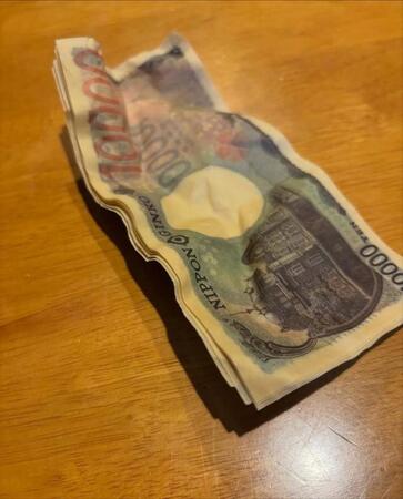 洗濯機から「5万6000円」びしょ濡れの札束が……どうすれば? 夫婦の奮闘が大反響